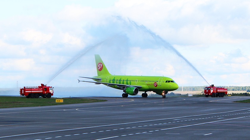 S7 Airlines      -