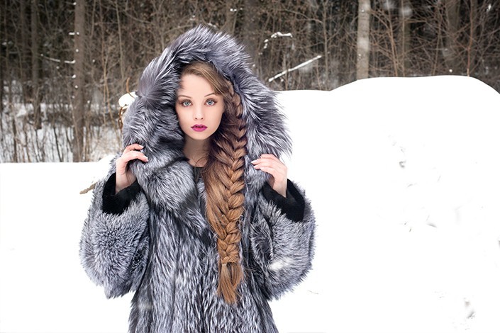  ELENA FURS  